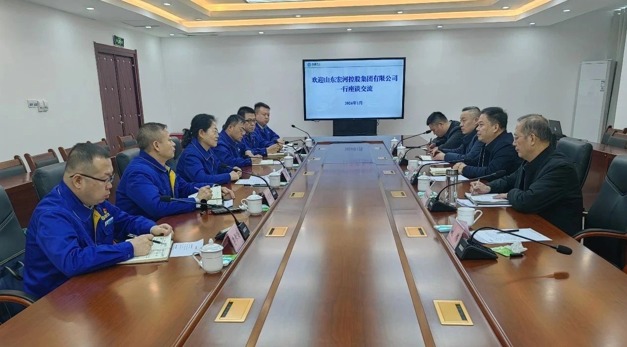 李曉東到新疆調(diào)研督導(dǎo)煤礦建設(shè)推進(jìn)工作，并慰問(wèn)駐疆干部職工