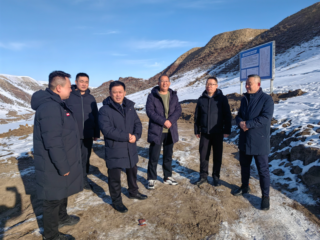 李曉東到新疆調(diào)研督導(dǎo)煤礦建設(shè)推進(jìn)工作，并慰問(wèn)駐疆干部職工2