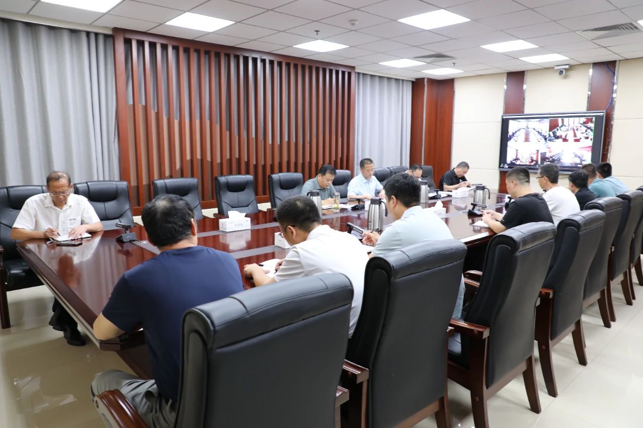 宏河集團召開八月份總經(jīng)理安全生產(chǎn)辦公會1