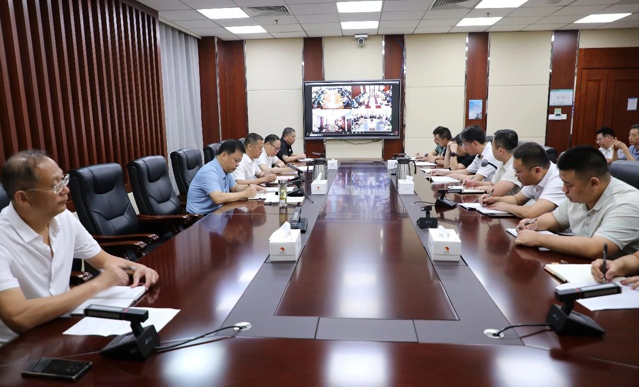 堅持問題導(dǎo)向 靶向精準(zhǔn)發(fā)力——宏河集團(tuán)召開9月份總經(jīng)理安全生產(chǎn)辦公會3