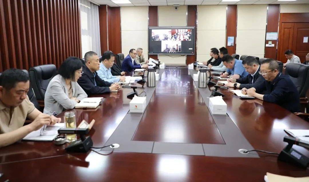 宏河集團(tuán)召開五月份總經(jīng)理安全辦公會 全面筑牢安全生產(chǎn)防線1